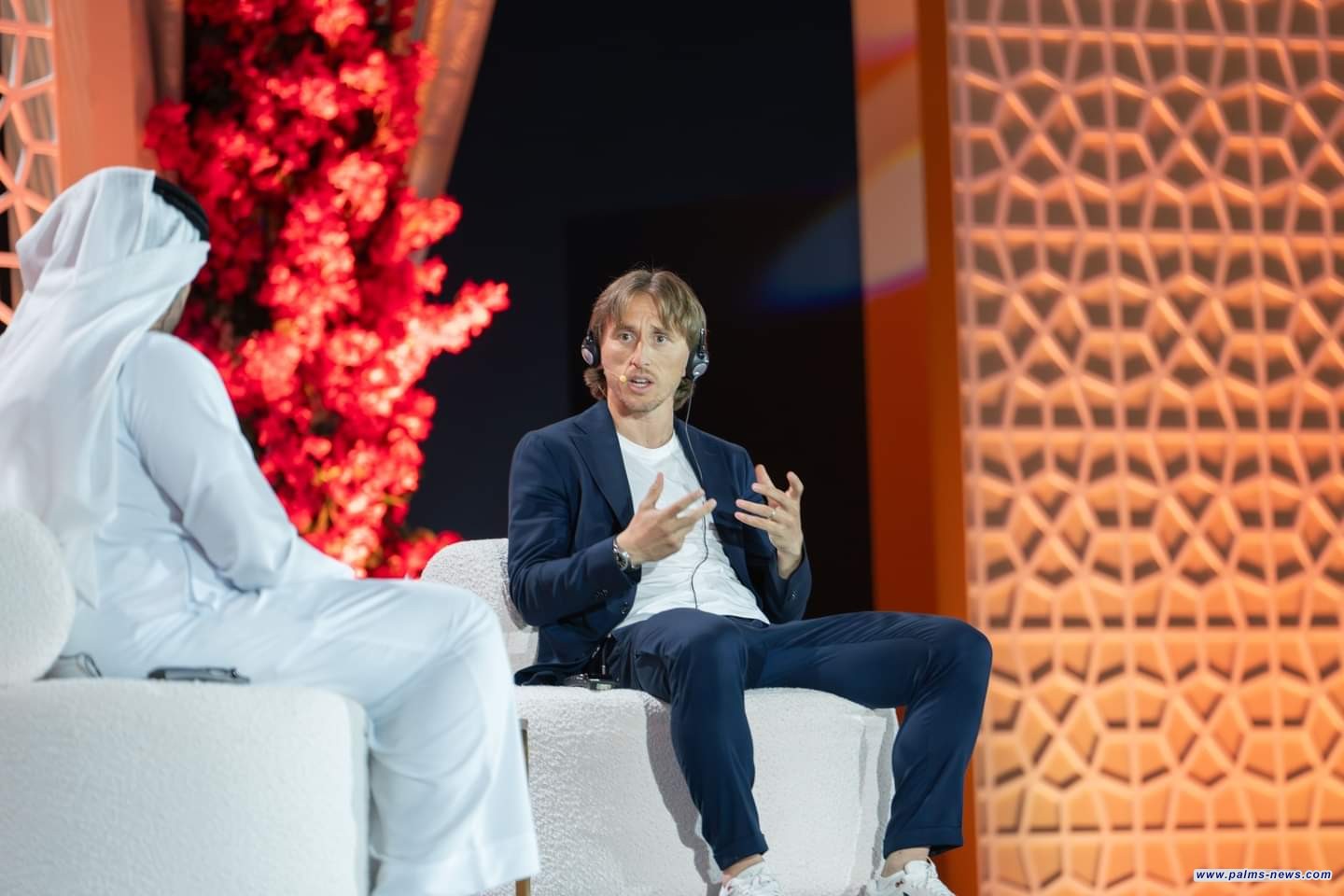 المجلس الرمضاني في الشارقة يحتفي بنجم ريال مدريد لوكا مودريتش